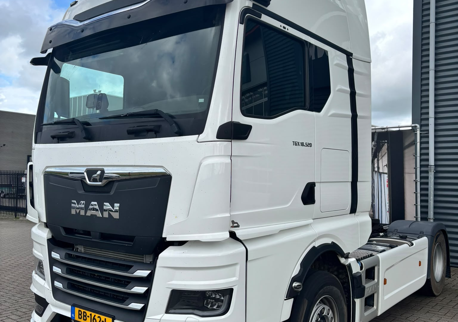 TGX 18.520 4x2 BL Demo + Hydrauliek compleet